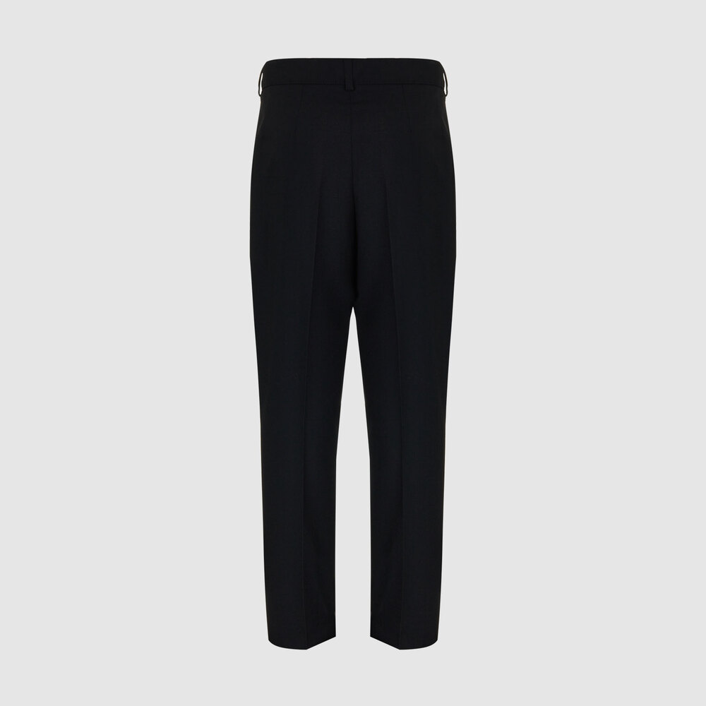 Medium 555 24464439 407     00 2