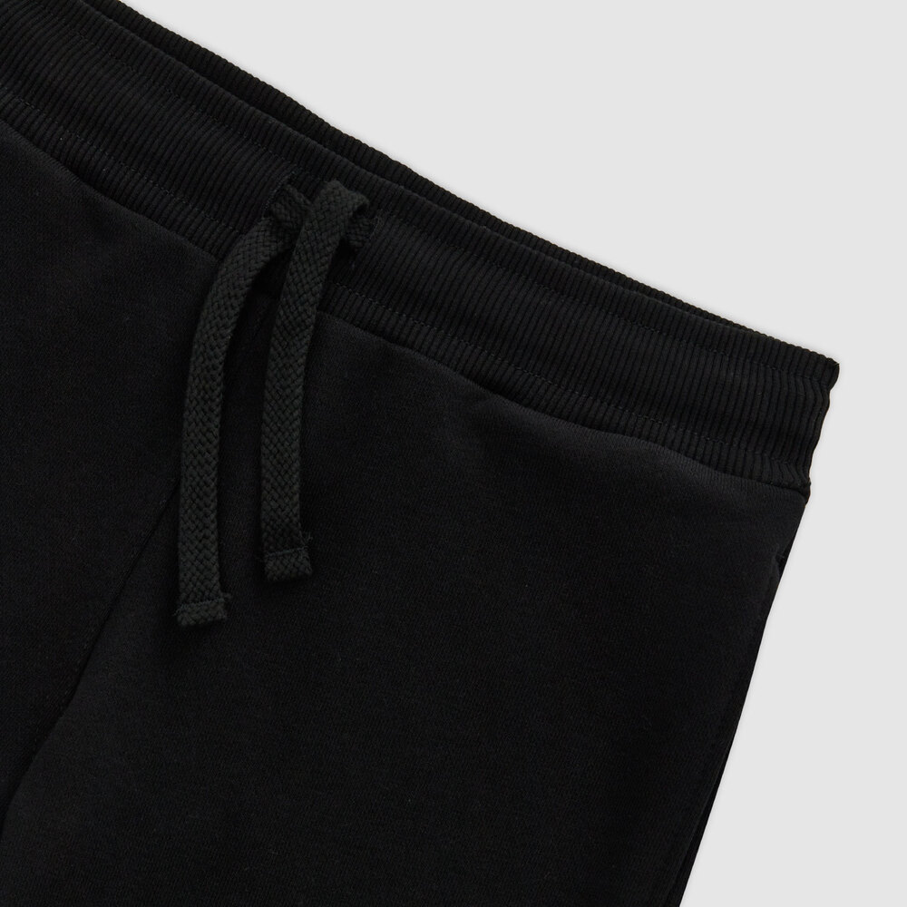 Medium 555 27345503 407     00 3