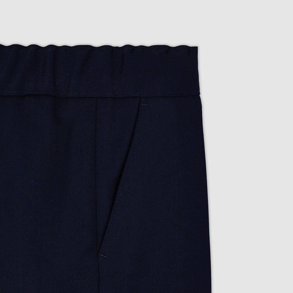 Medium 555 24462001 405     00 3