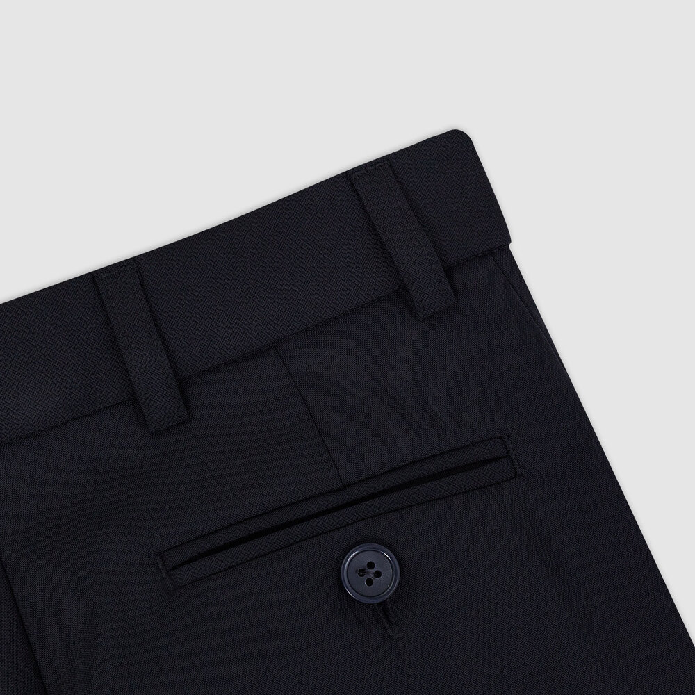 Medium 555 22189494 406     00 4