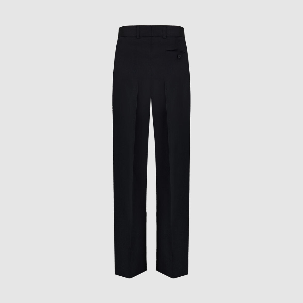 Medium 555 22371535 407     00 2