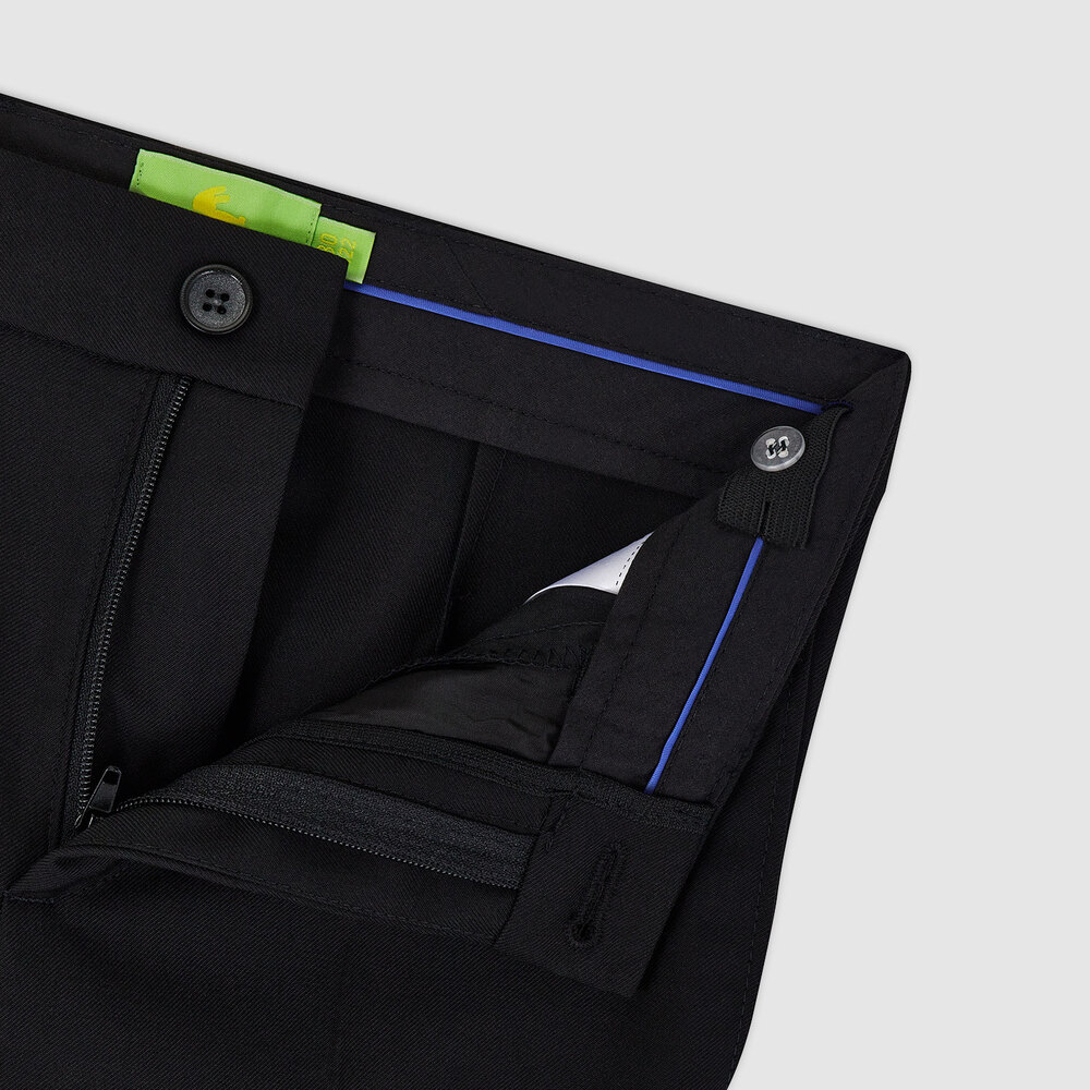 Medium 555 22372518 407     00 3