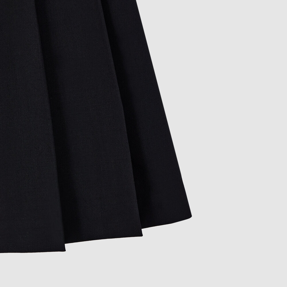 Medium 555 55554535 407     00 3