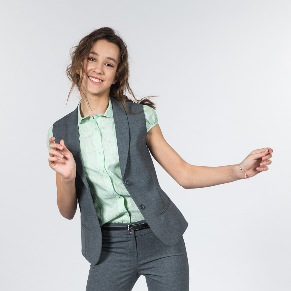 Medium 555 18329248 ser 40 164 5686