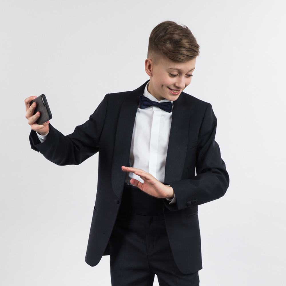 Medium 555 08280324  36 152 7030