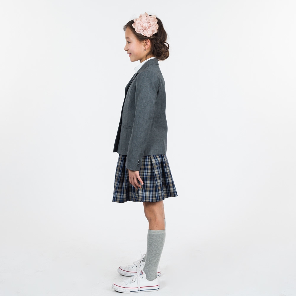 Medium 555 14187391 ser  4