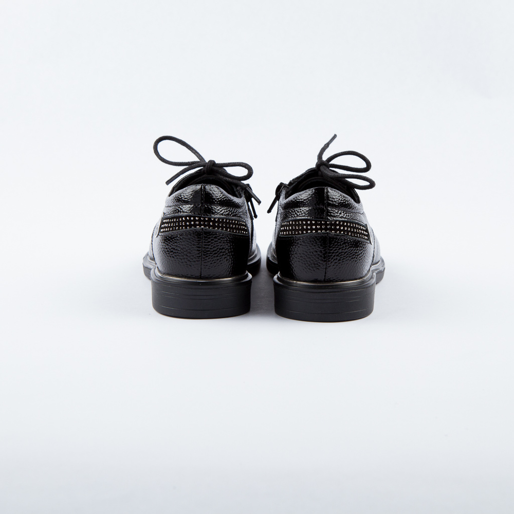 Medium 555 28f 372 112 6     3