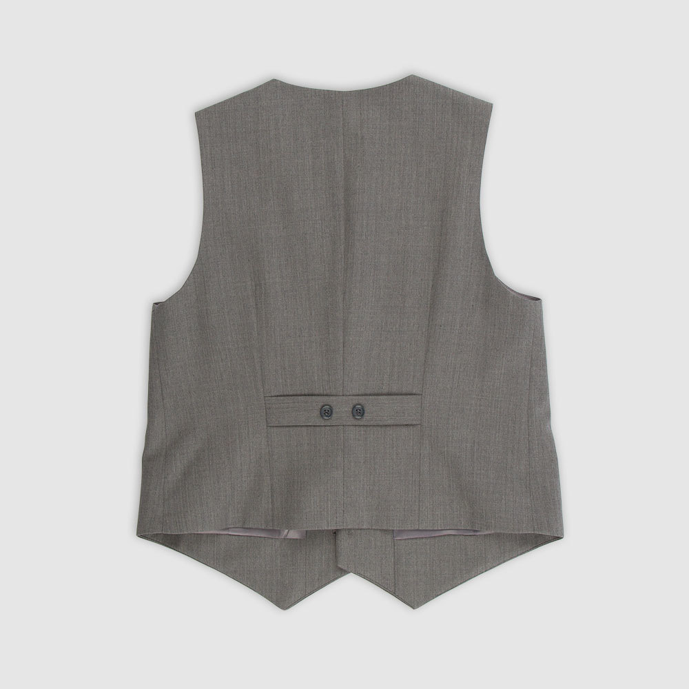 Medium 555 16303438     4