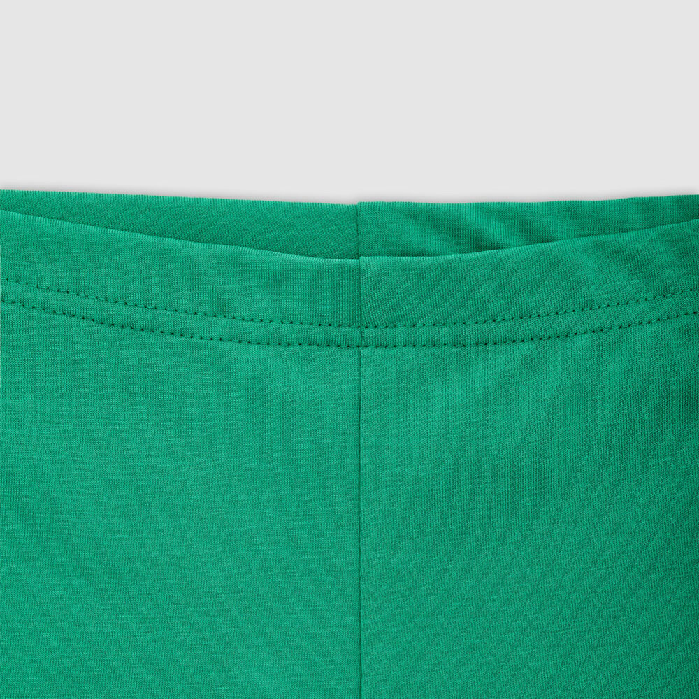 Medium 555 30476397 408     00 3