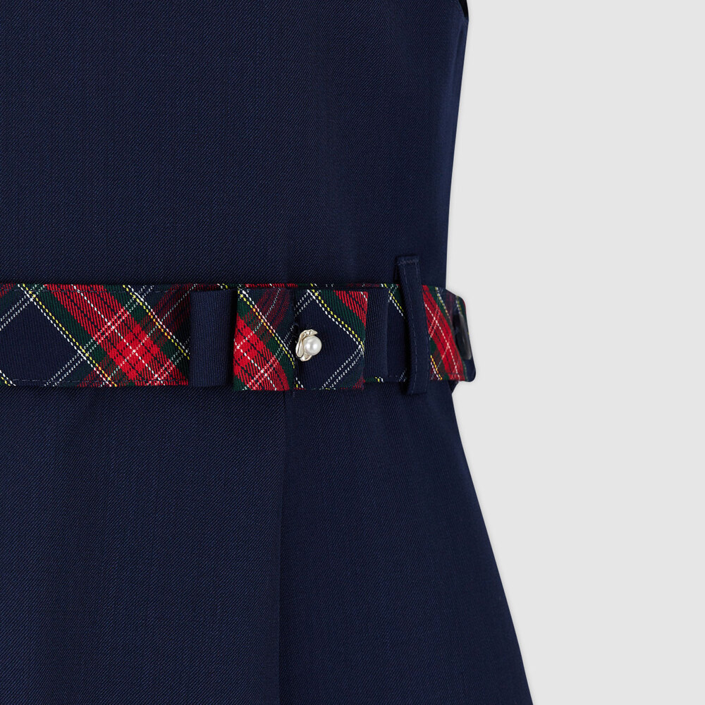 Medium 555 52549407 405     00 3